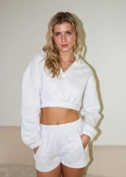 The Show Pullover ★ Heather Grey