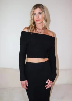 Fell In Love Sweater ★ Black