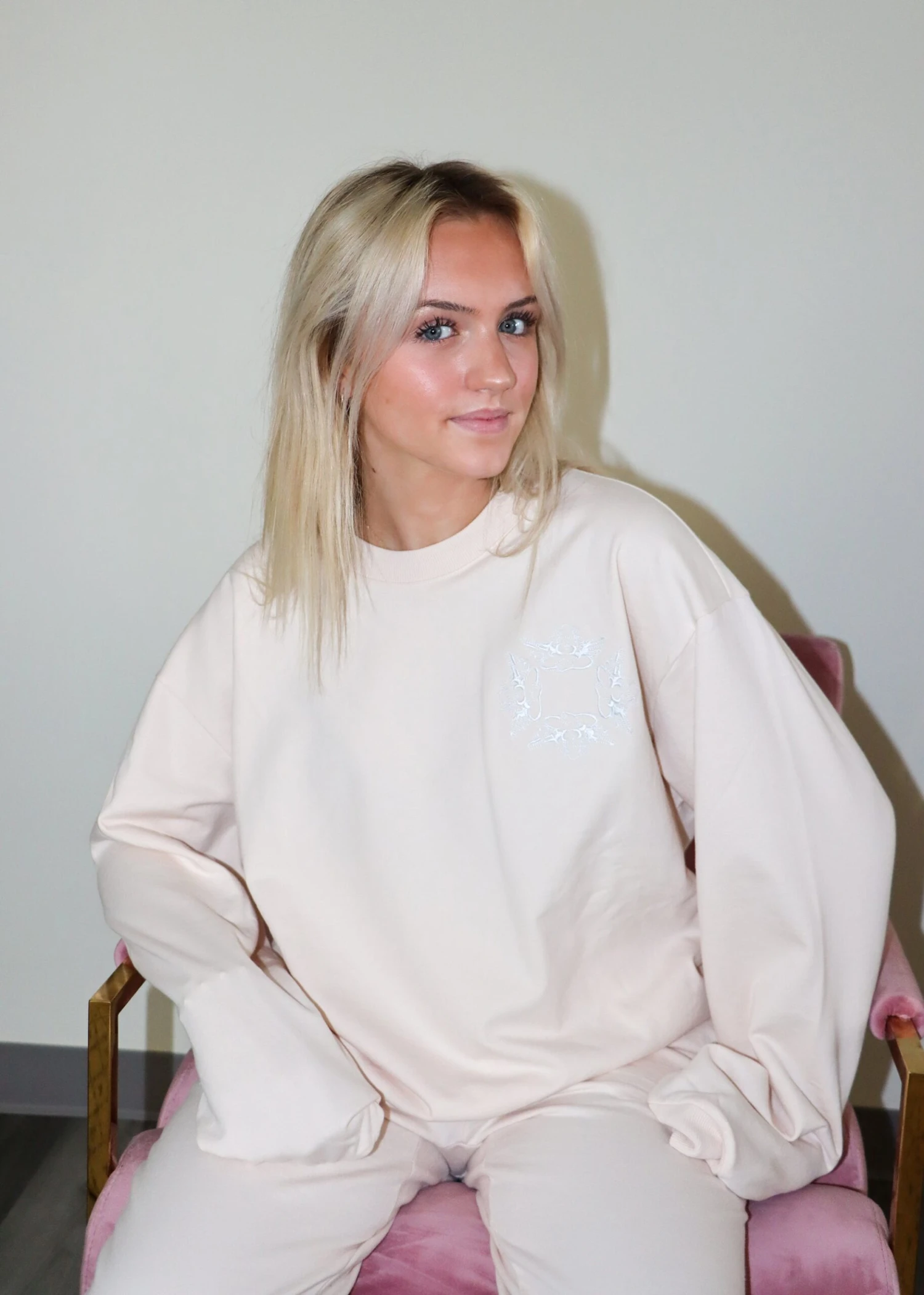 Boys Lie Shoot Your Shot Crewneck ★ Pink 1 Boys Lie Shoot Your Shot Crewneck ★ Pink