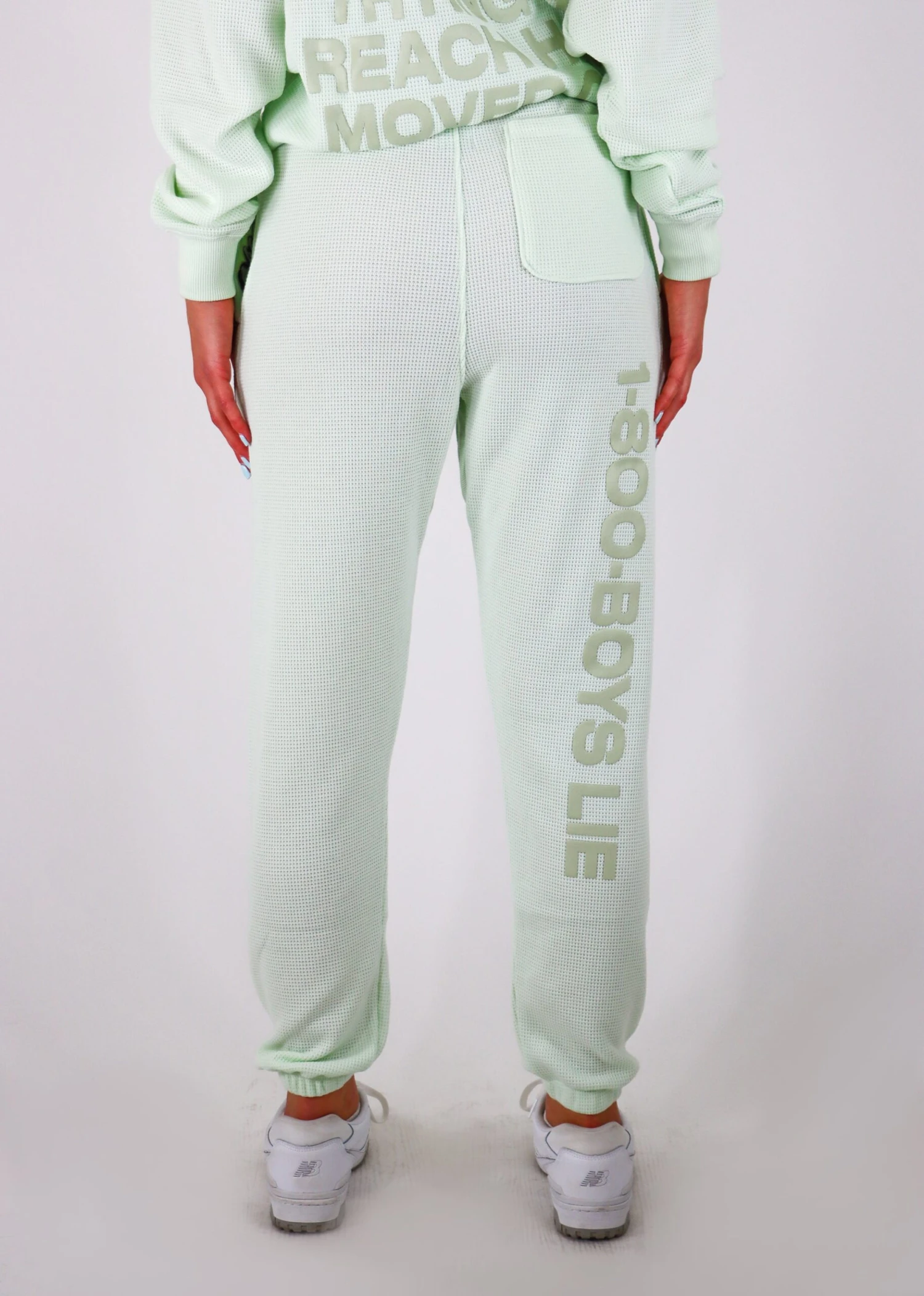 Boys Lie 1-800 Reunion Sweatpants ★ Green 4 Boys Lie 1-800 Reunion Sweatpants ★ Green - Image 4